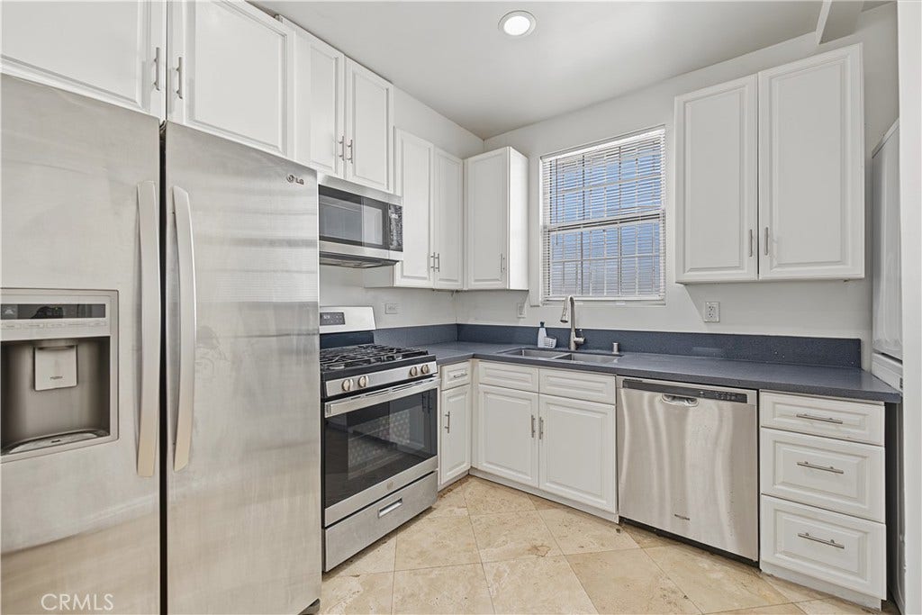 414 S Coronado, Los Angeles, CA 90057 414 S Coronado, Los Angeles, CA 90057