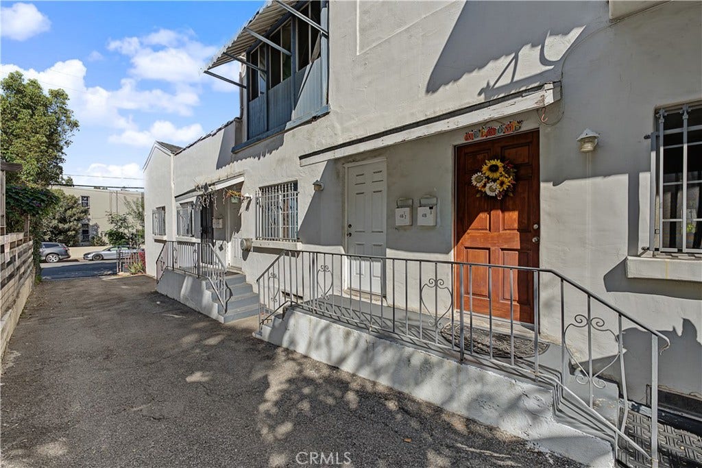 414 S Coronado, Los Angeles, CA 90057 414 S Coronado, Los Angeles, CA 90057