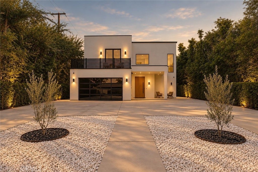 22816 Erwin, Woodland Hills, CA 91367 22816 Erwin, Woodland Hills, CA 91367