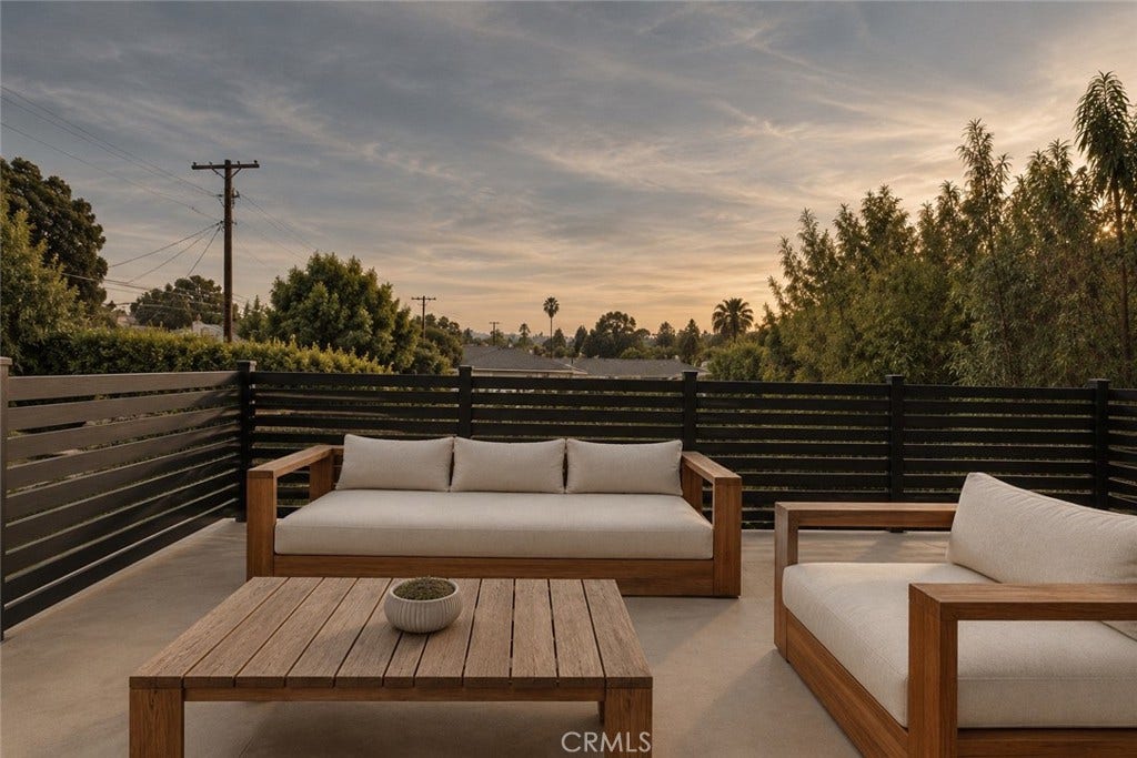 22816 Erwin, Woodland Hills, CA 91367 22816 Erwin, Woodland Hills, CA 91367