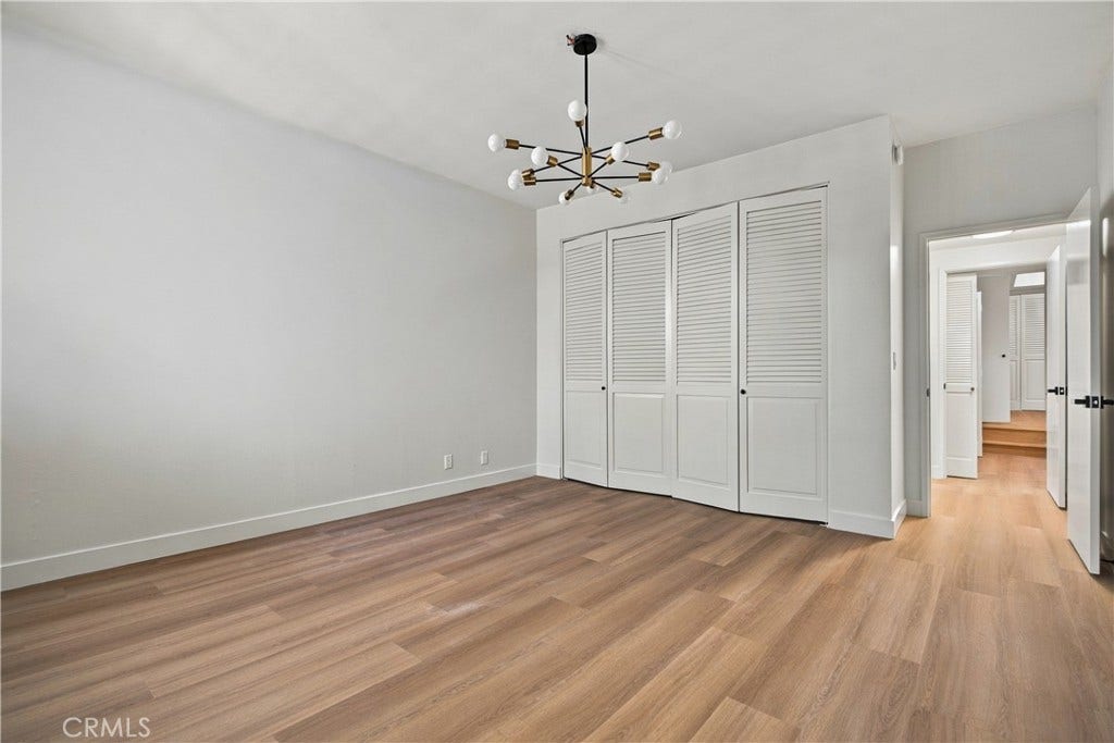 17140 Burbank, #207, Encino, CA 91316