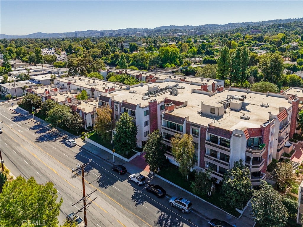 17140 Burbank, #207, Encino, CA 91316