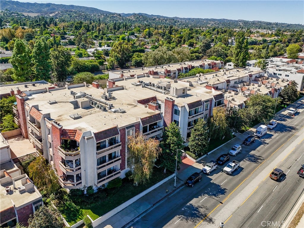 17140 Burbank, #207, Encino, CA 91316