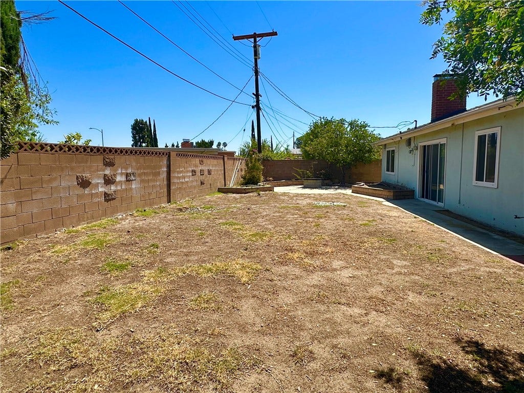 20355 Itasca Street, Chatsworth, CA 91311 20355 Itasca Street, Chatsworth, CA 91311