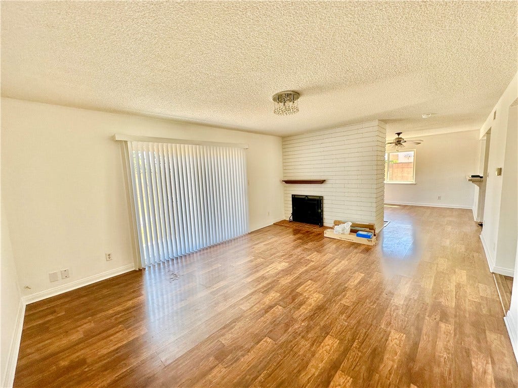 20355 Itasca Street, Chatsworth, CA 91311 20355 Itasca Street, Chatsworth, CA 91311