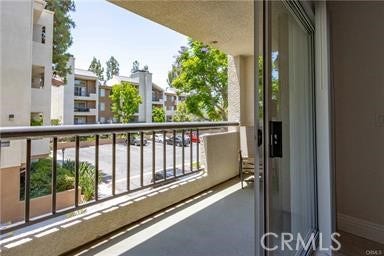 21450 Burbank, #219, Woodland Hills, CA 91367 21450 Burbank, #219, Woodland Hills, CA 91367