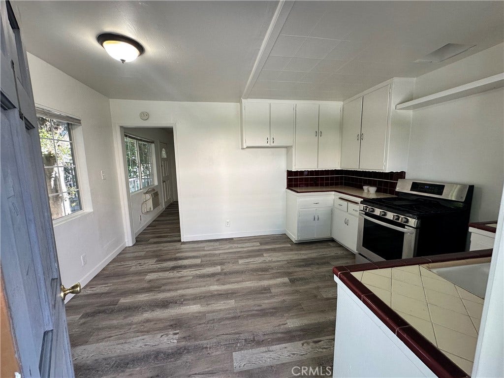 11434 Oxnard, #1, North Hollywood, CA 91606 Kitchen