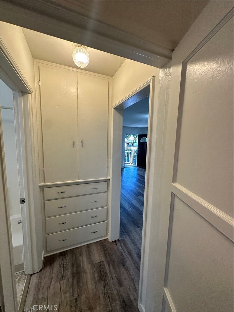 11434 Oxnard, #1, North Hollywood, CA 91606 Hallway