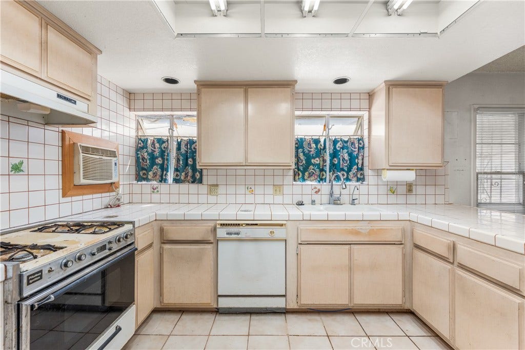 3920 Buckingham Road, Los Angeles, CA 90008 3920 Buckingham Road, Los Angeles, CA 90008