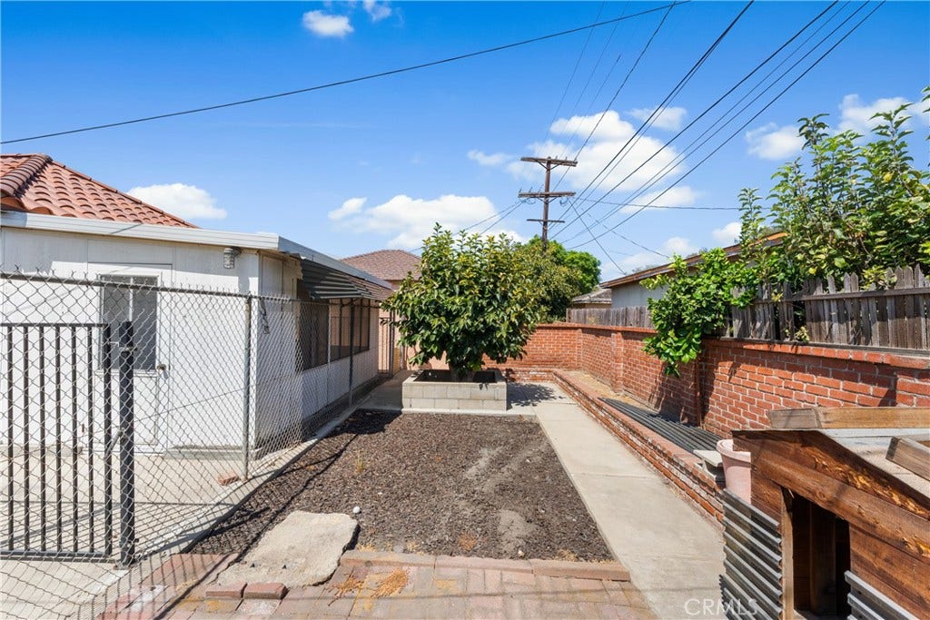 3920 Buckingham Road, Los Angeles, CA 90008 3920 Buckingham Road, Los Angeles, CA 90008