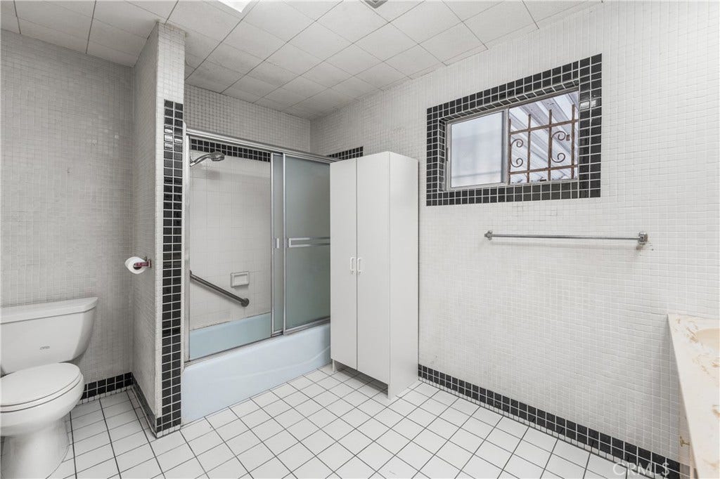3920 Buckingham Road, Los Angeles, CA 90008 3920 Buckingham Road, Los Angeles, CA 90008