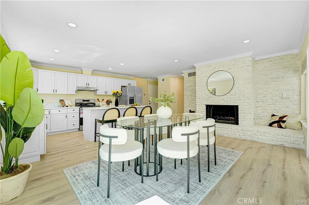 2395 Century, Simi Valley, CA 93063