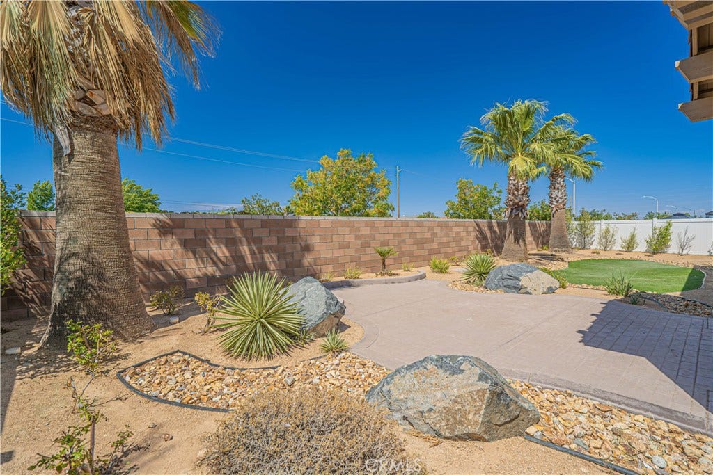 2041 Cork Oak Street, Palmdale, CA 93551 2041 Cork Oak Street, Palmdale, CA 93551