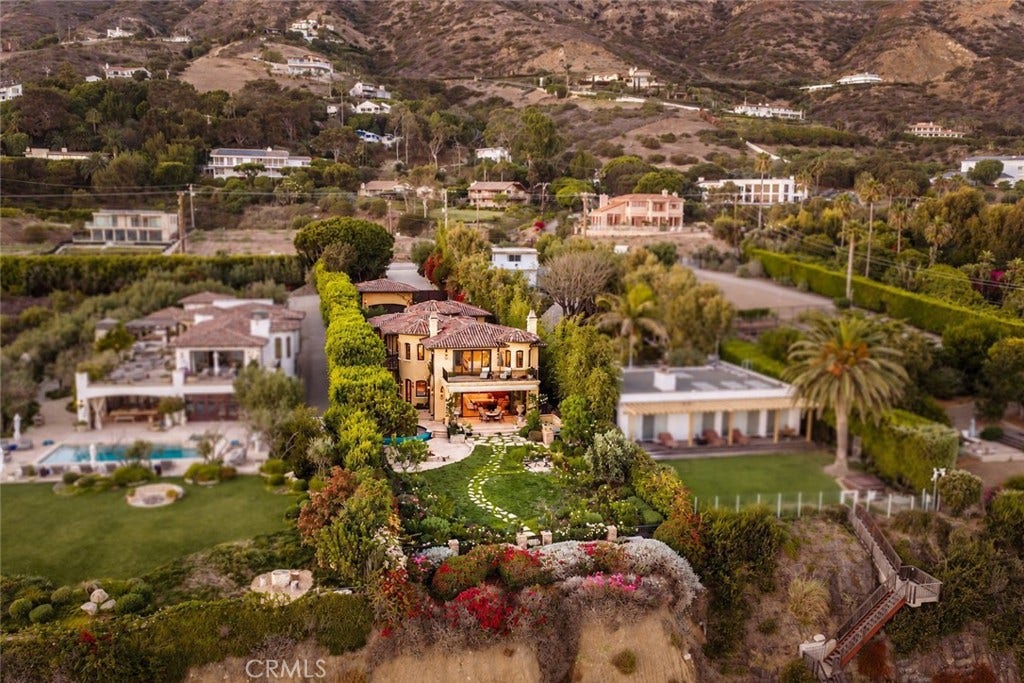 32636 Pacific Coast, Malibu, CA 90265 32636 Pacific Coast, Malibu, CA 90265