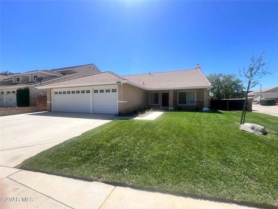 Property photo for 39939 Guita Court, Palmdale, CA
