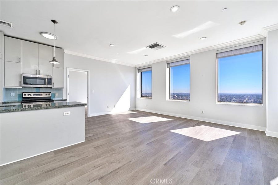 Property photo for 3810 Wilshire Boulevard, #PH 11, Los Angeles, CA