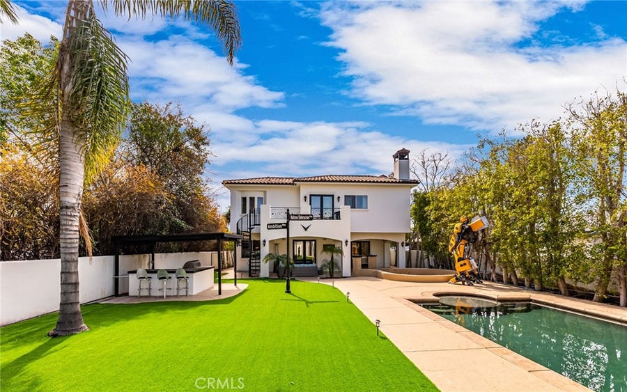 Property photo for 23123 Oxnard, Woodland Hills, CA
