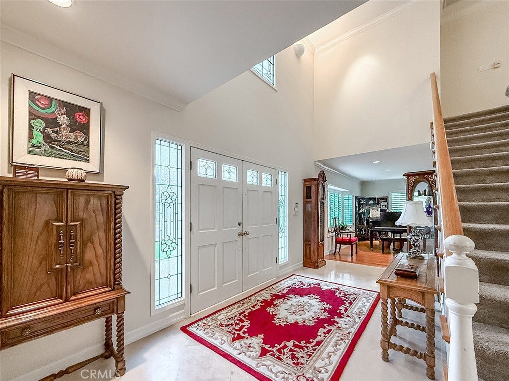 17512 Superior Street, Northridge, CA 91325 17512 Superior Street, Northridge, CA 91325