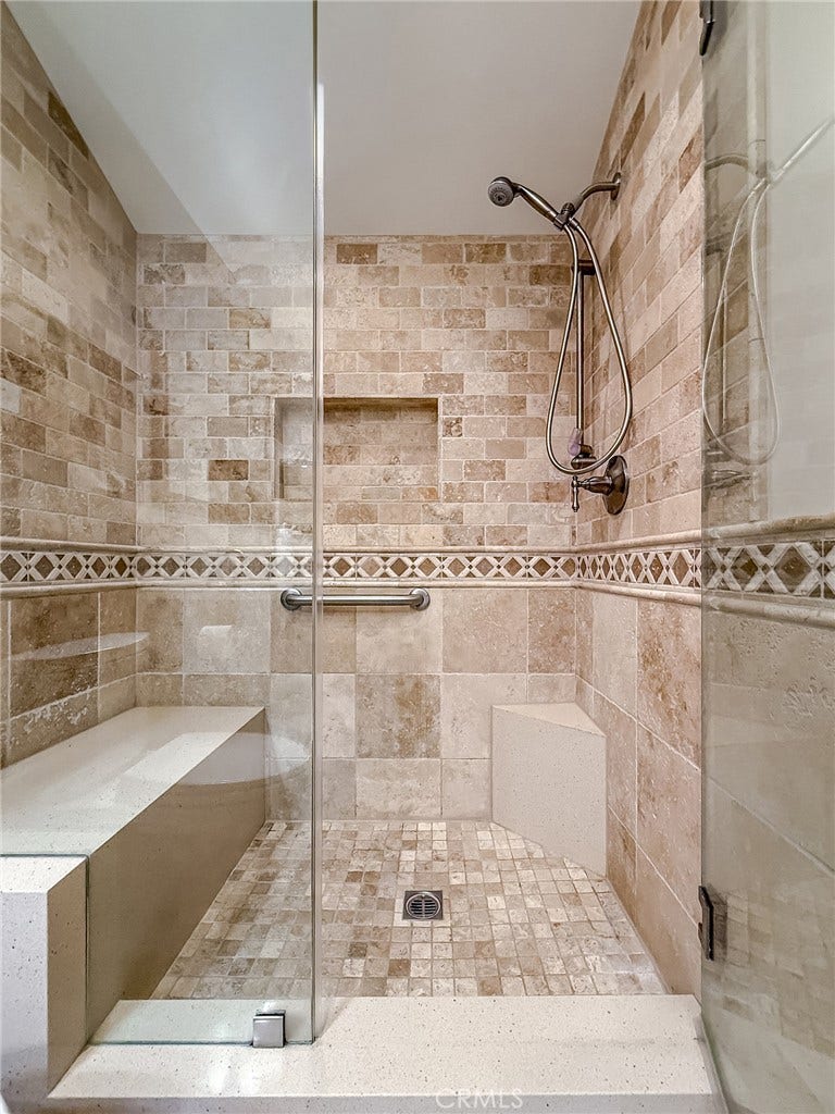 17512 Superior Street, Northridge, CA 91325 17512 Superior Street, Northridge, CA 91325