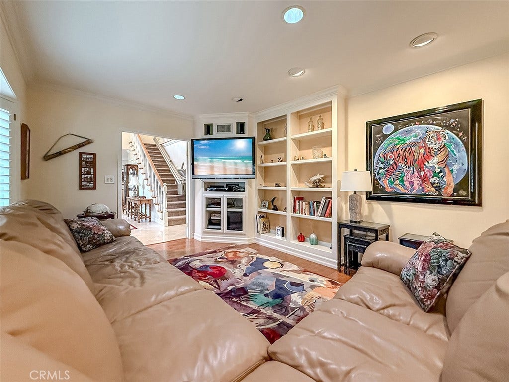17512 Superior Street, Northridge, CA 91325 17512 Superior Street, Northridge, CA 91325