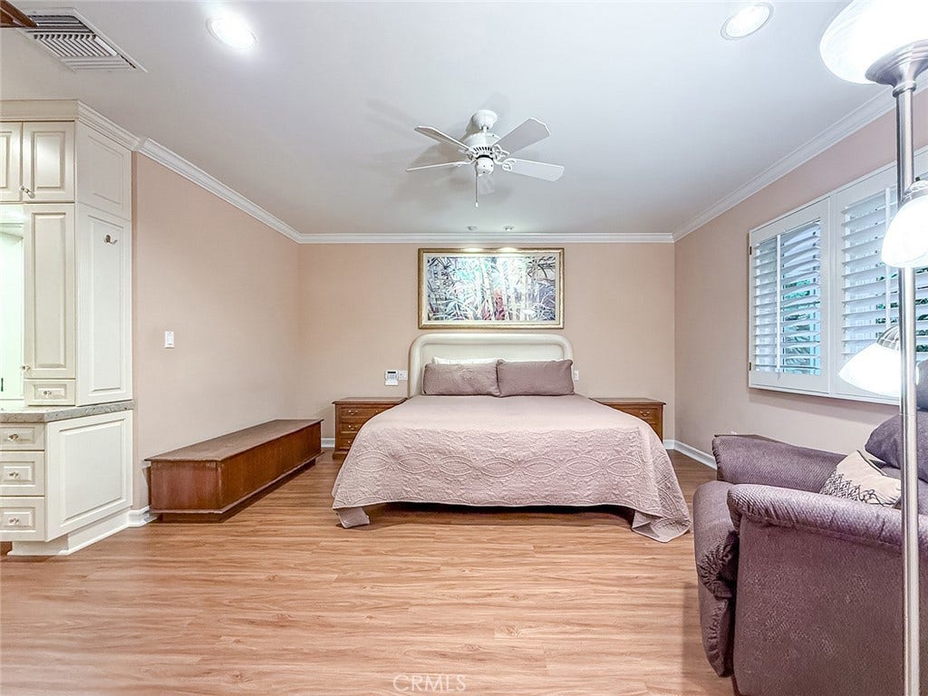 17512 Superior Street, Northridge, CA 91325 17512 Superior Street, Northridge, CA 91325
