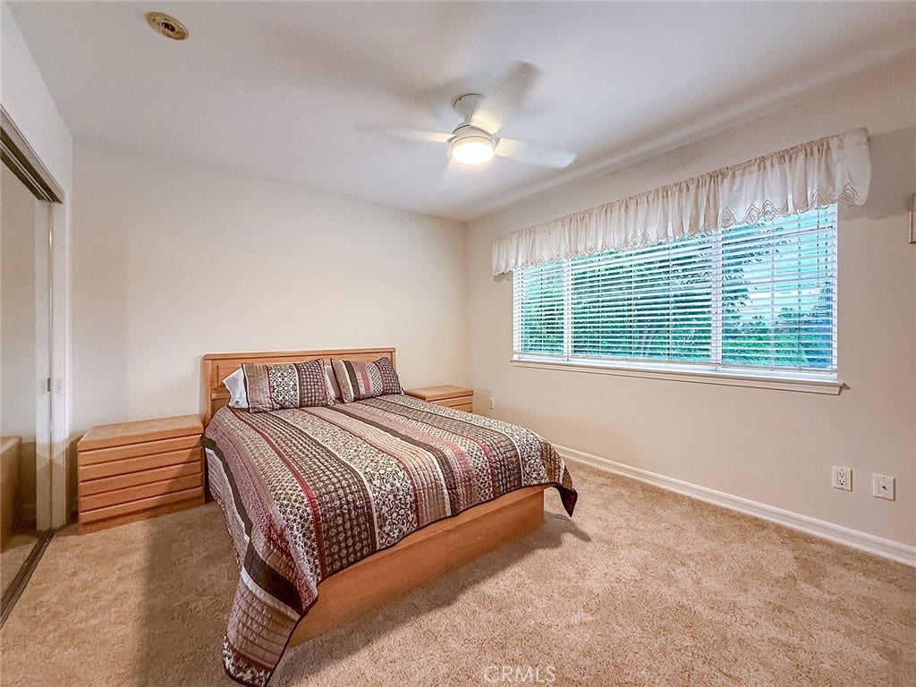 17512 Superior Street, Northridge, CA 91325 17512 Superior Street, Northridge, CA 91325