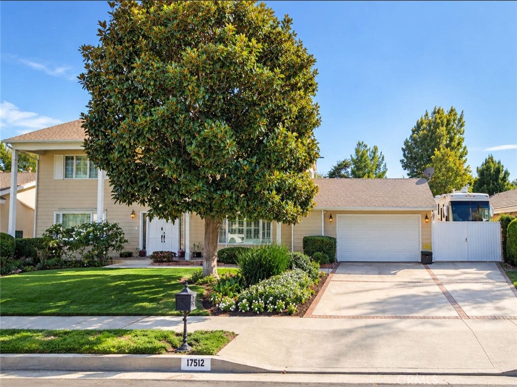 17512 Superior Street, Northridge, CA 91325 17512 Superior Street, Northridge, CA 91325