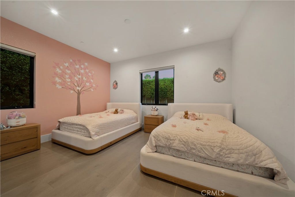 17646 Stare Street, Northridge, CA 91325 17646 Stare Street, Northridge, CA 91325