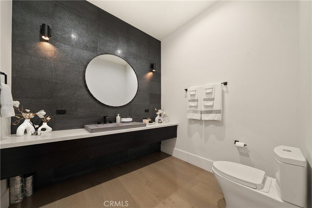 17646 Stare Street, Northridge, CA 91325 17646 Stare Street, Northridge, CA 91325