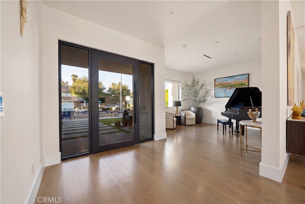 17646 Stare Street, Northridge, CA 91325 17646 Stare Street, Northridge, CA 91325
