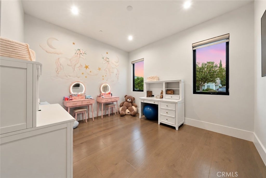 17646 Stare Street, Northridge, CA 91325 17646 Stare Street, Northridge, CA 91325