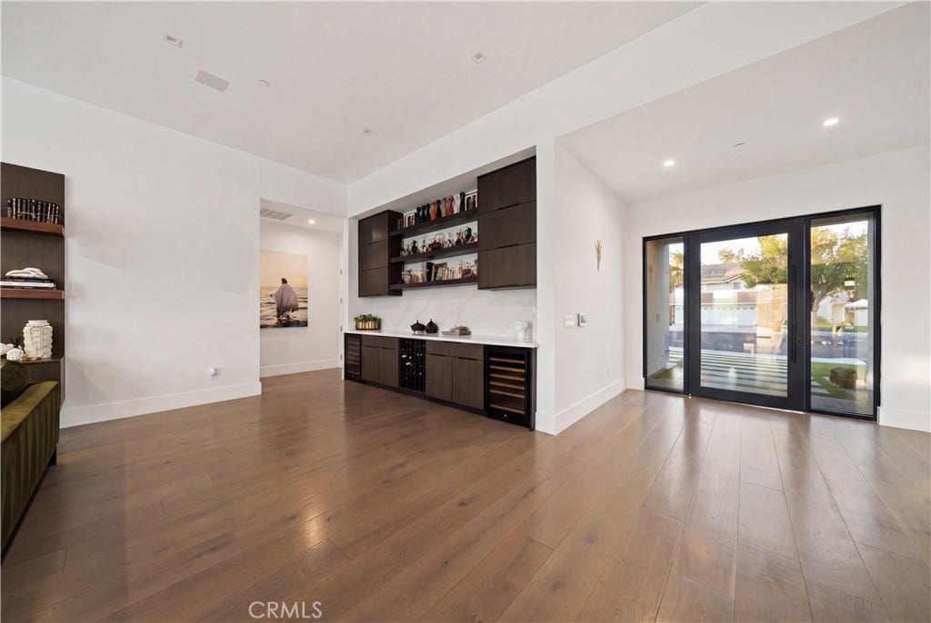 17646 Stare Street, Northridge, CA 91325 17646 Stare Street, Northridge, CA 91325