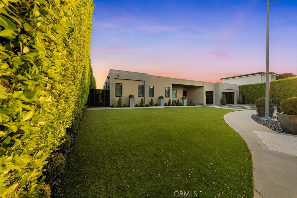 17646 Stare Street, Northridge, CA 91325 17646 Stare Street, Northridge, CA 91325