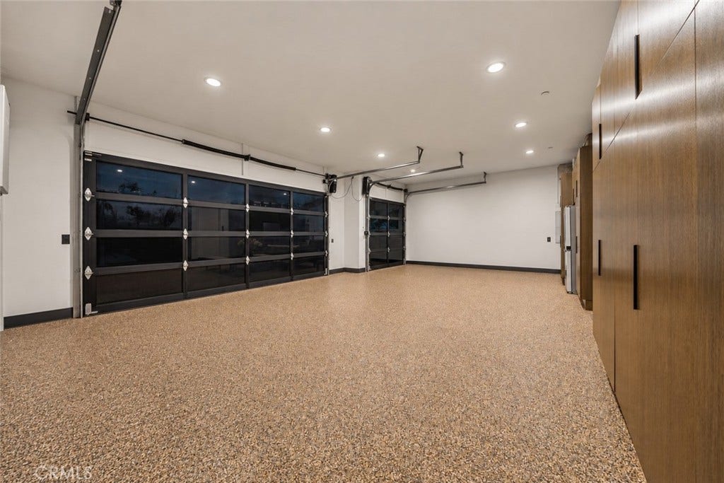 17646 Stare Street, Northridge, CA 91325 17646 Stare Street, Northridge, CA 91325
