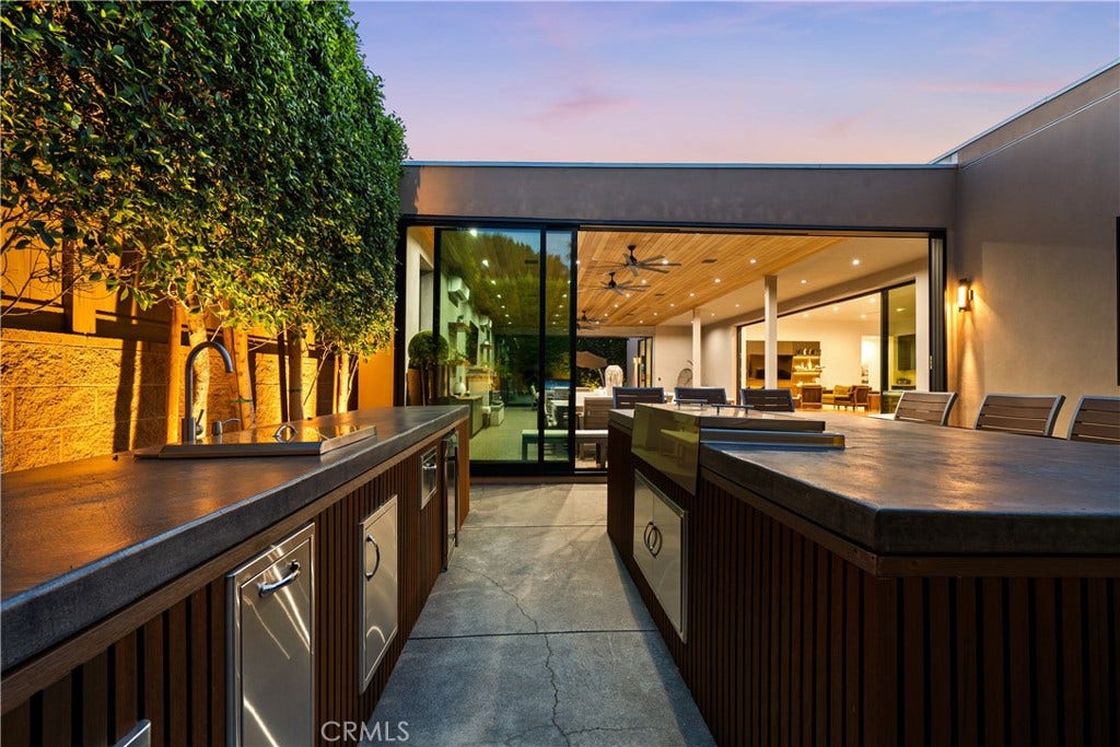 17646 Stare Street, Northridge, CA 91325 17646 Stare Street, Northridge, CA 91325