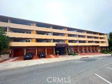 100 Cliff Drive, #3, Laguna Beach, CA 92651 100 Cliff Drive, #3, Laguna Beach, CA 92651