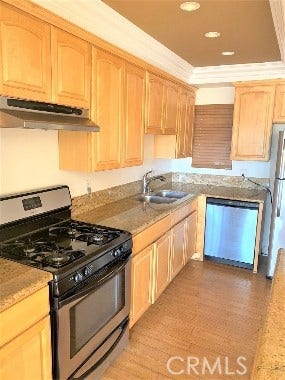 100 Cliff Drive, #3, Laguna Beach, CA 92651 100 Cliff Drive, #3, Laguna Beach, CA 92651