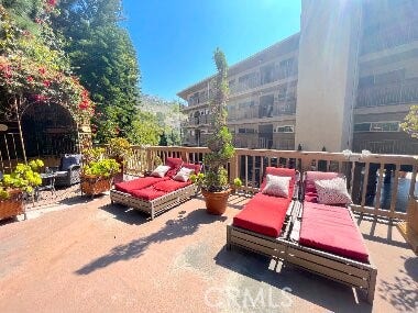 100 Cliff Drive, #3, Laguna Beach, CA 92651 100 Cliff Drive, #3, Laguna Beach, CA 92651