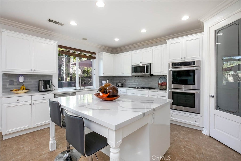22211 Celestial, Saugus, CA 91390 22211 Celestial, Saugus, CA 91390