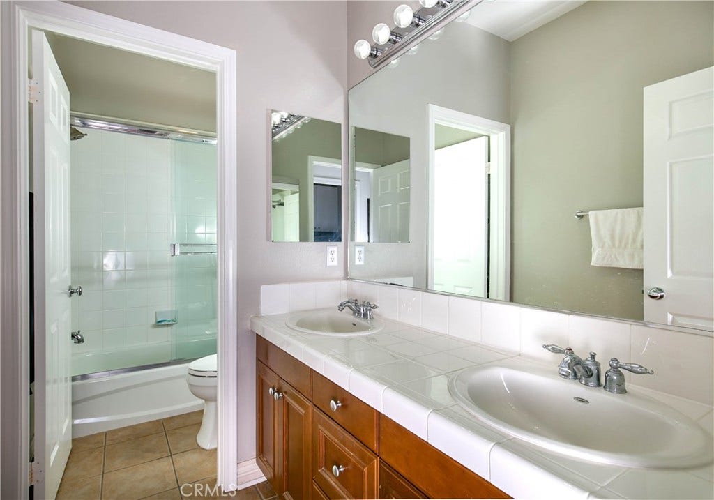 22211 Celestial, Saugus, CA 91390 22211 Celestial, Saugus, CA 91390