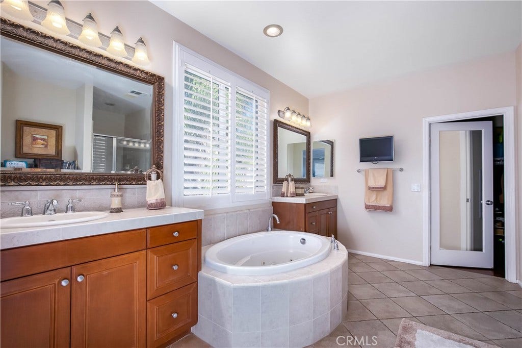 22211 Celestial, Saugus, CA 91390 22211 Celestial, Saugus, CA 91390