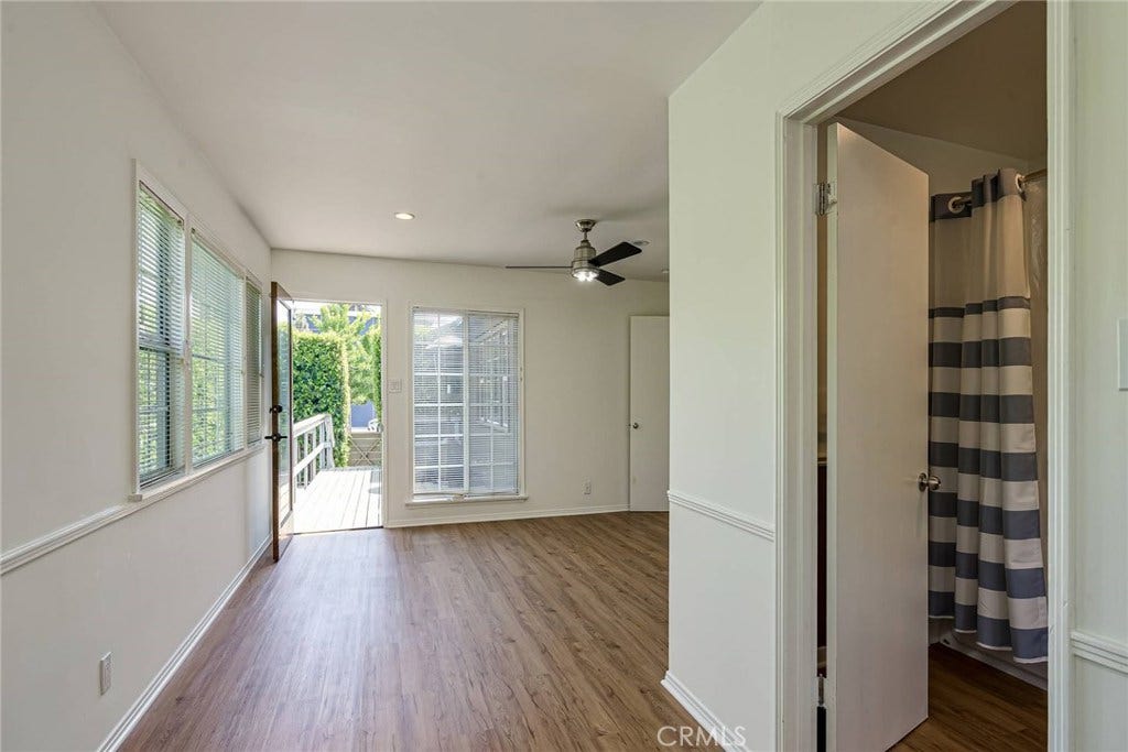 313 Venice Way, Venice, CA 90291