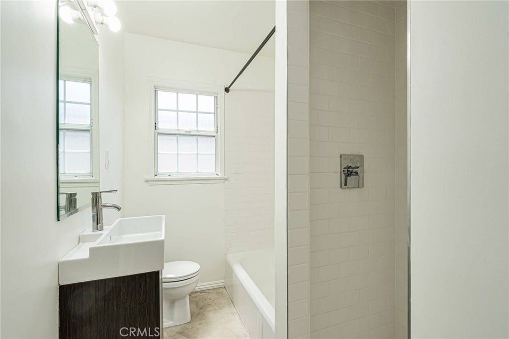 313 Venice Way, Venice, CA 90291