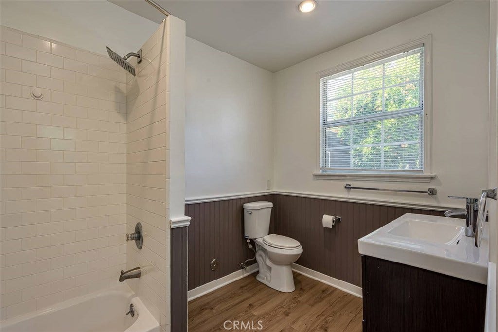 313 Venice Way, Venice, CA 90291