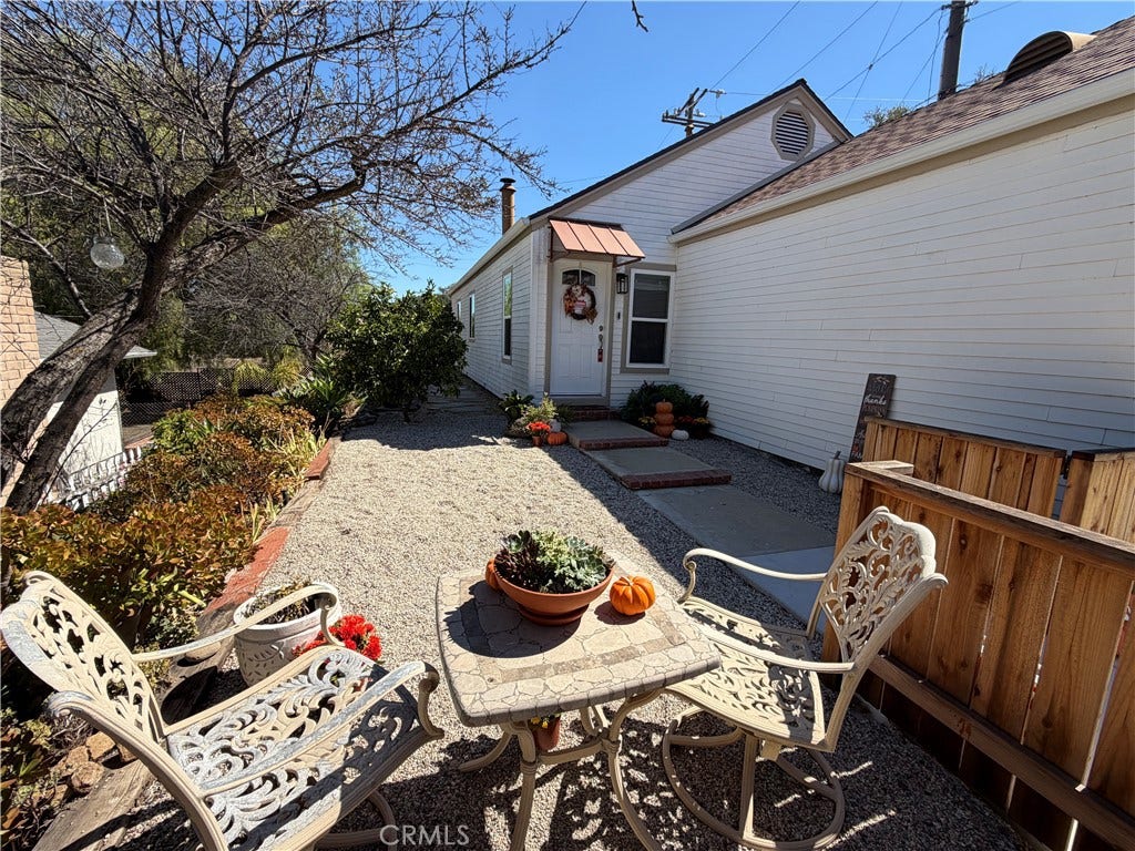 284 Heavenly Valley, Newbury Park, CA 91320 Current drought tolerant landscape
