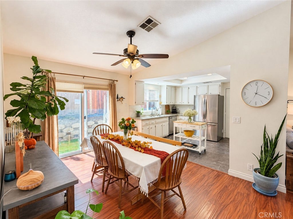 284 Heavenly Valley, Newbury Park, CA 91320 Dining Room and Kitchen
