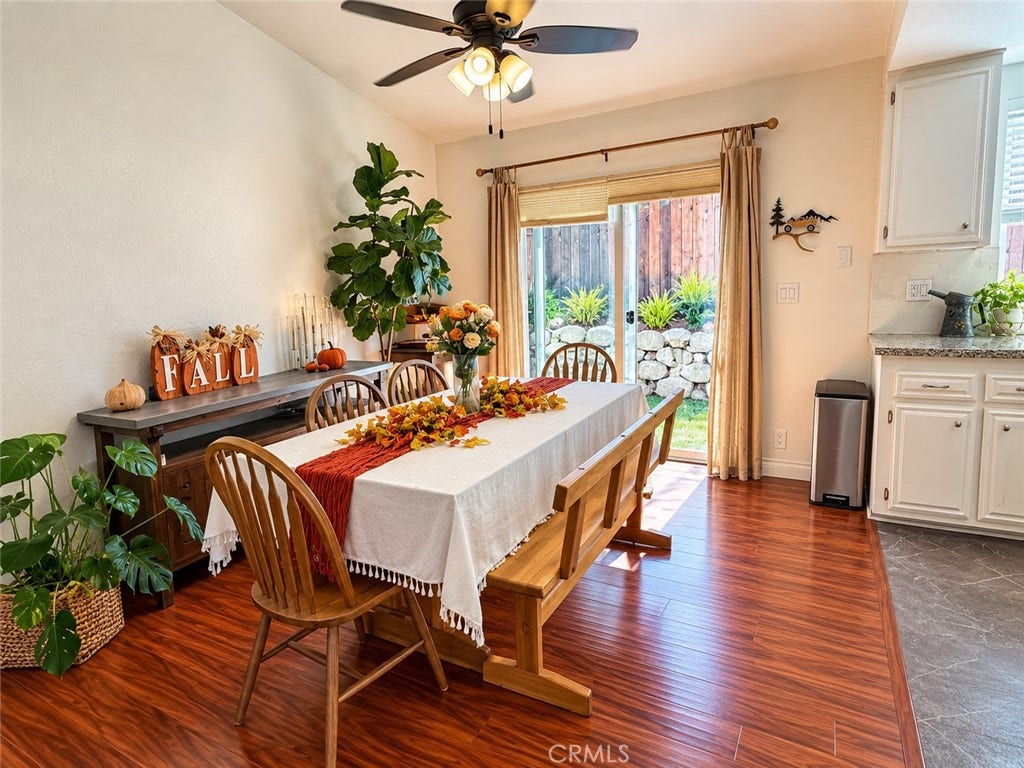 284 Heavenly Valley, Newbury Park, CA 91320 Dining Room