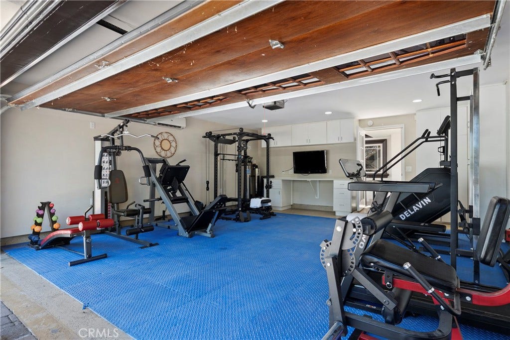 15014 Valleyheart, Sherman Oaks, CA 91403 15014 Valleyheart, Sherman Oaks, CA 91403
