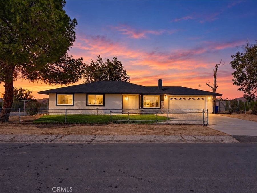 Property photo for 16605 Valeport Avenue, Lancaster, CA
