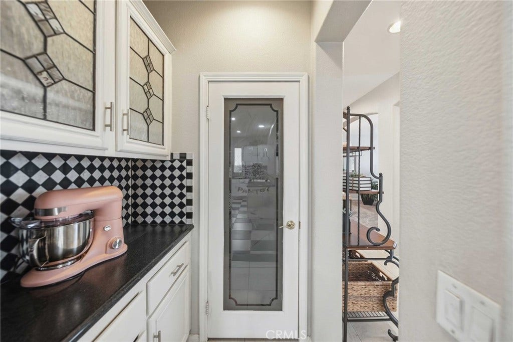 3253 Vahn Lane, Lancaster, CA 93536 3253 Vahn Lane, Lancaster, CA 93536